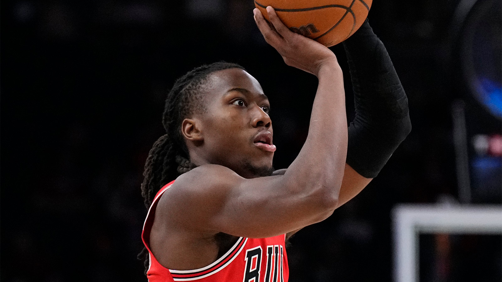 https://wp.clutchpoints.com/wp-content/uploads/2026/02/Chicago-Bulls-guard-Ayo-Dosunmu-puts-up-a-shot-against-the-Milwaukee-Bucks-in-the-first-half-at-Fiserv-Forum.jpg