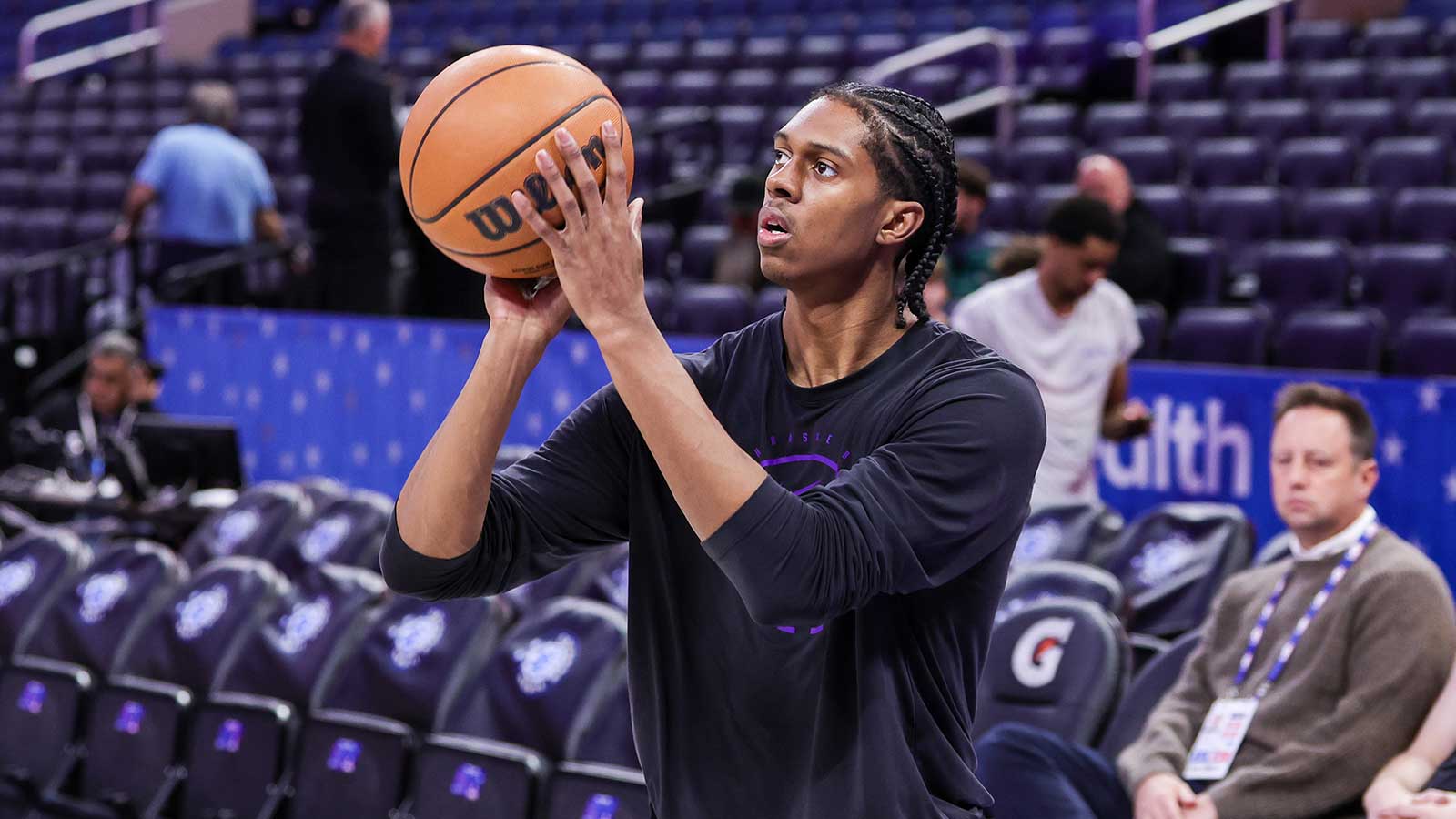 Utah Jazz forward Cody Williams (5) warms up before the game against the Orlando Magic at Kia Center.