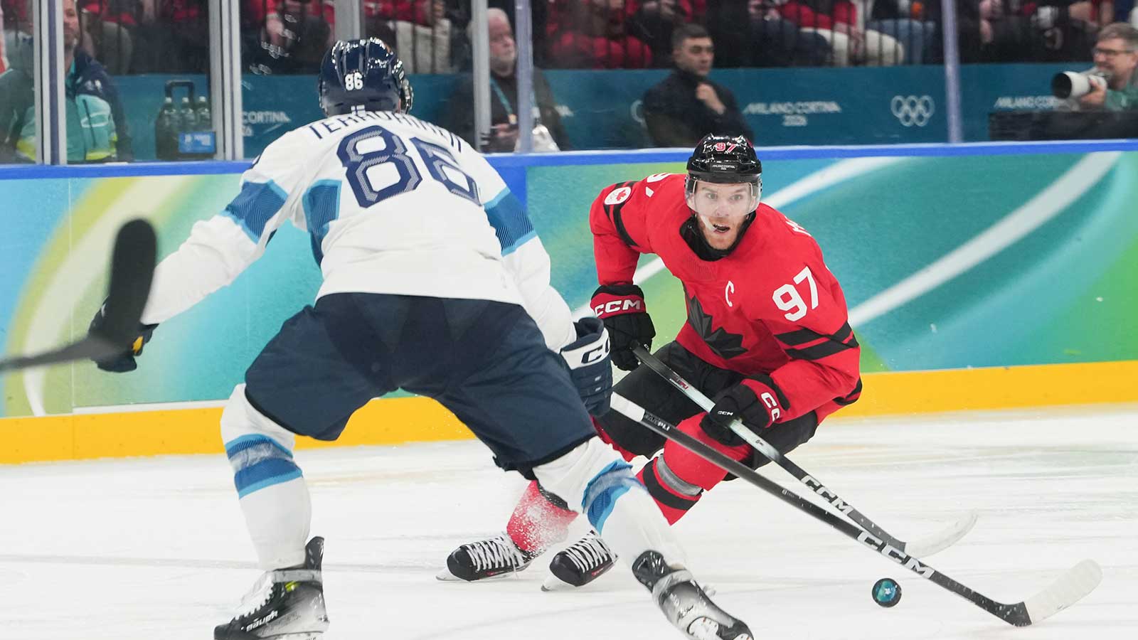 Connor McDavid shuts down politics ahead of Canada-USA gold medal clash