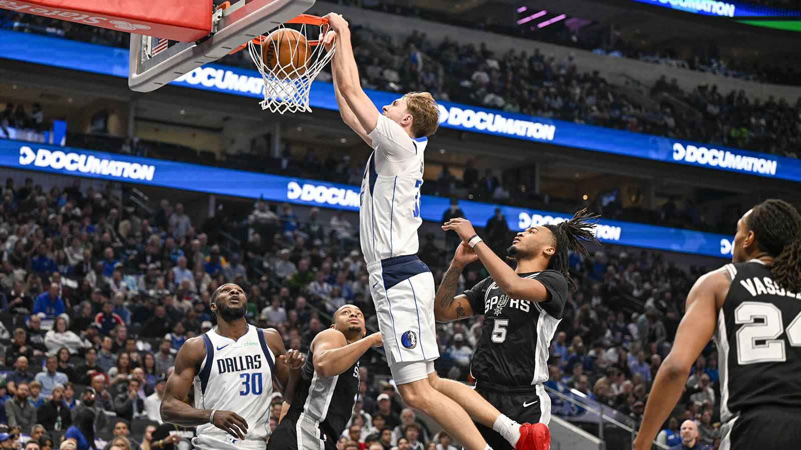 Mandatory Credit: Jerome Miron-Imagn Images