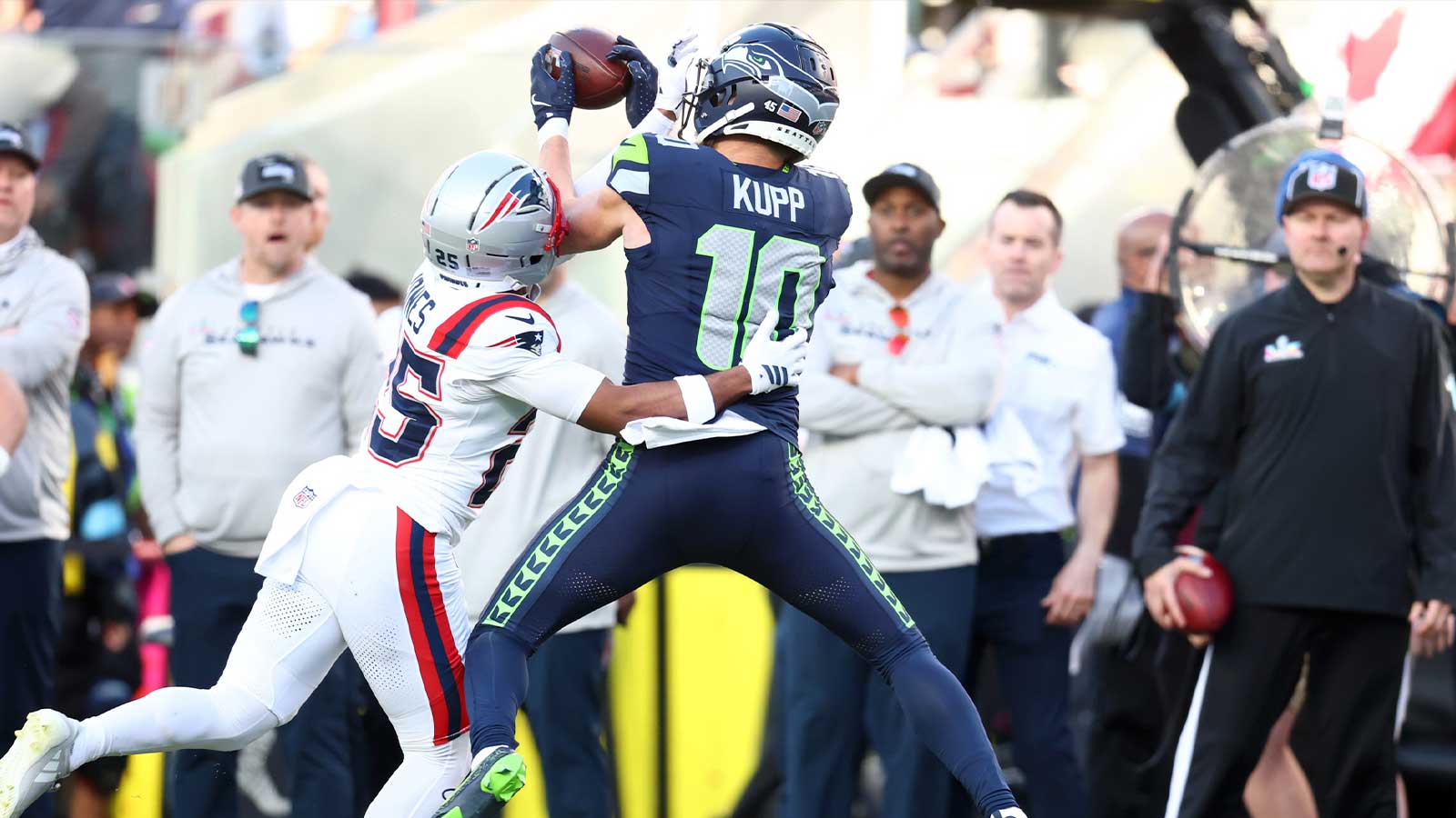 Controversial Cooper Kupp Seahawks catch sparks reactions early in Super Bowl LX