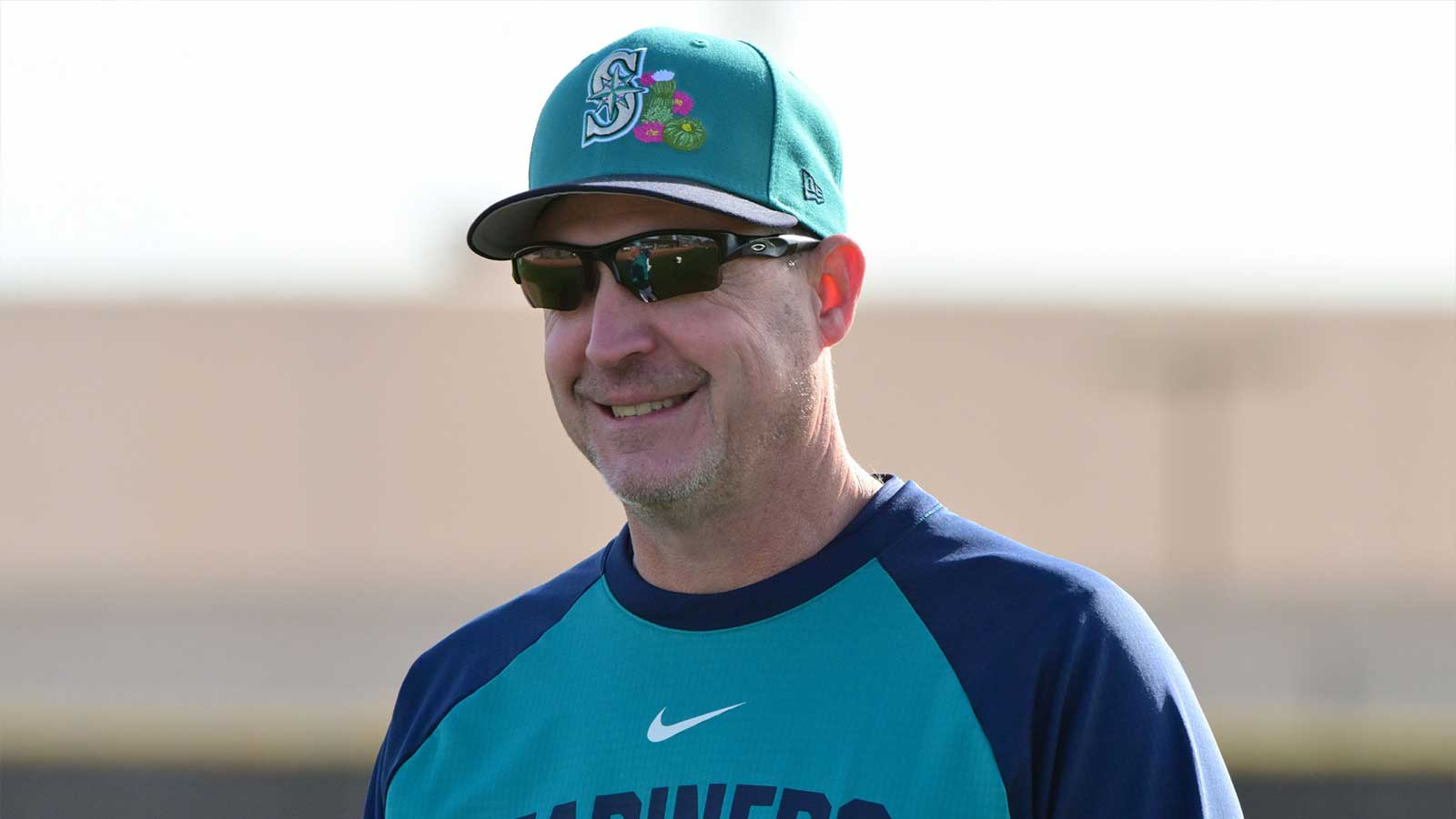 Mariners make trade for Marlins reliever to boost bullpen