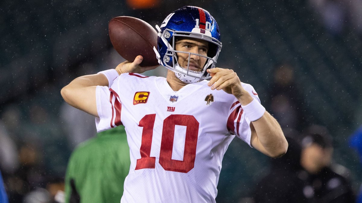 New York Giants legendary quarterback Eli Manning.
