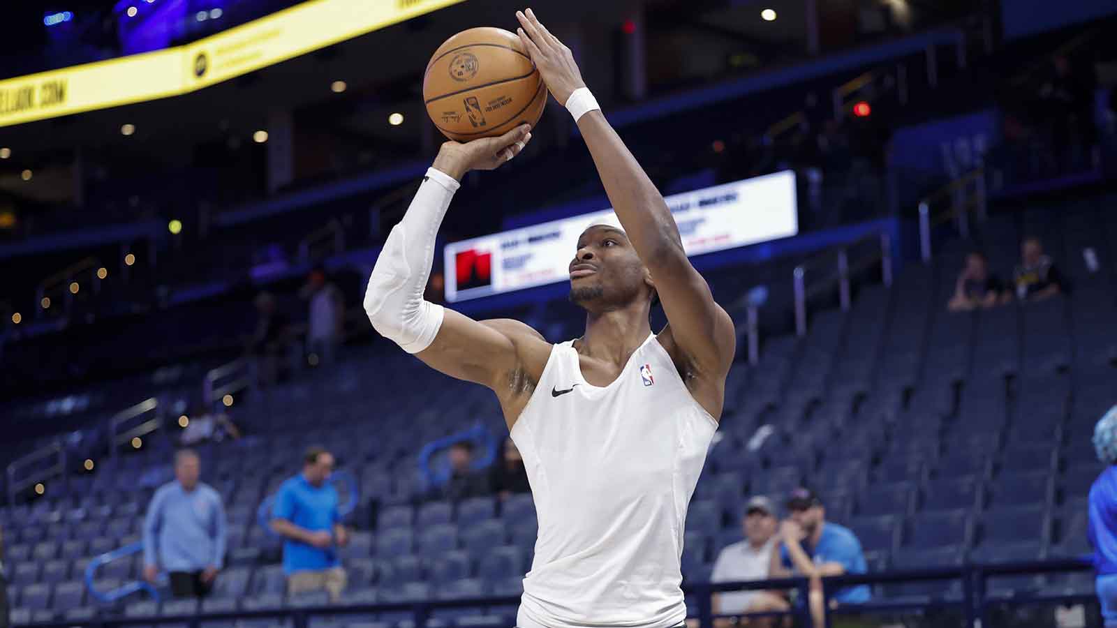 Shai Gilgeous-Alexander given technical foul for throwing ball at Nikola Jokic
