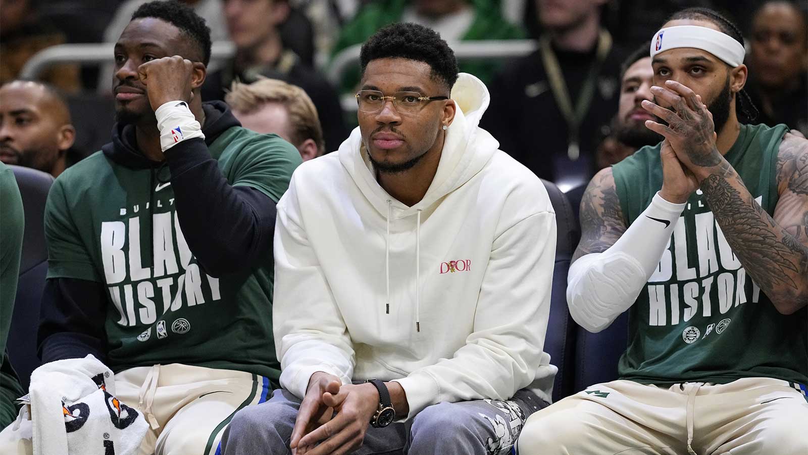 https://wp.clutchpoints.com/wp-content/uploads/2026/02/Giannis-on-the-bench.jpg