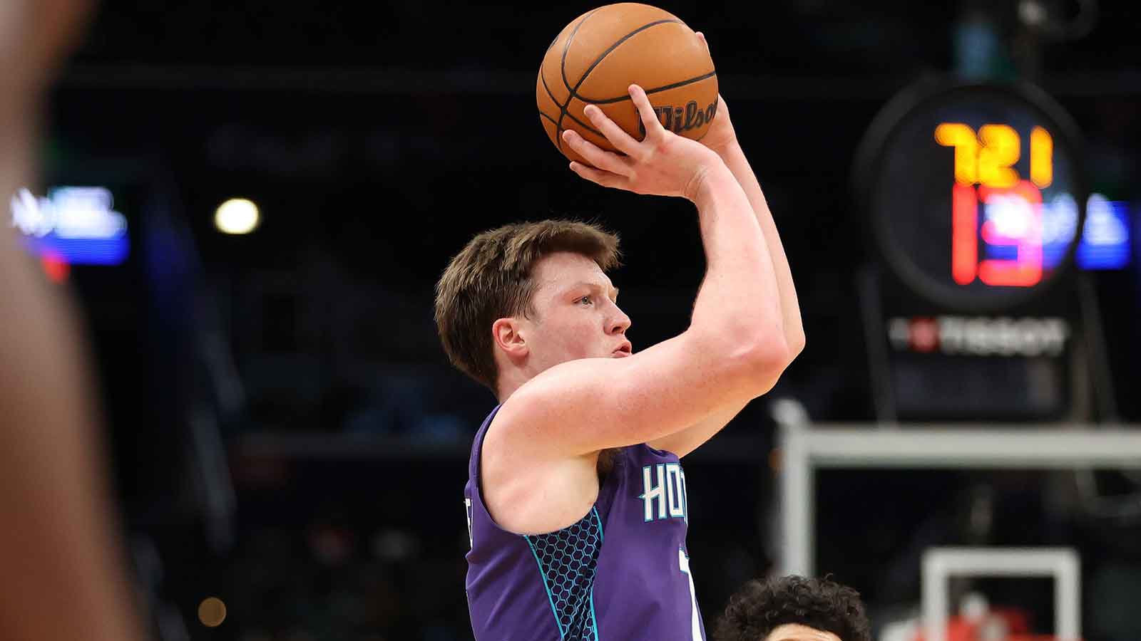 Hornets’ Kon Knueppel makes NBA history with 200th 3-pointer