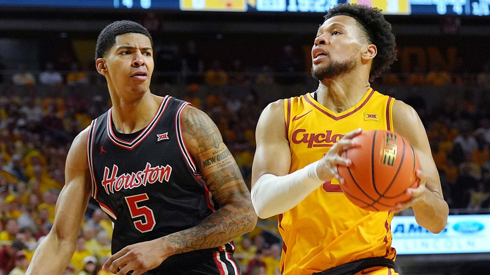 Houston fans in shock after stunning upset by Iowa State