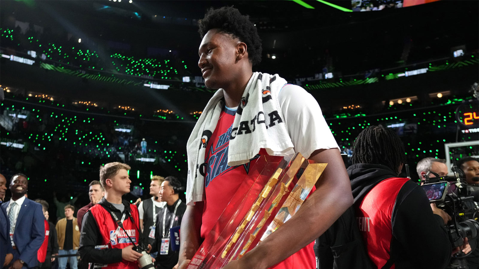 Trey Murphy III can’t help but repeat how ‘really f**king good’ Derik Queen is