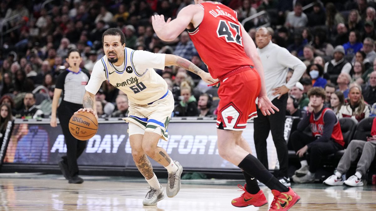 Milwaukee Bucks guard Cole Anthony (50) drives against Chicago Bulls center Lachlan Olbrich (47) in the second half at Fiserv Forum.