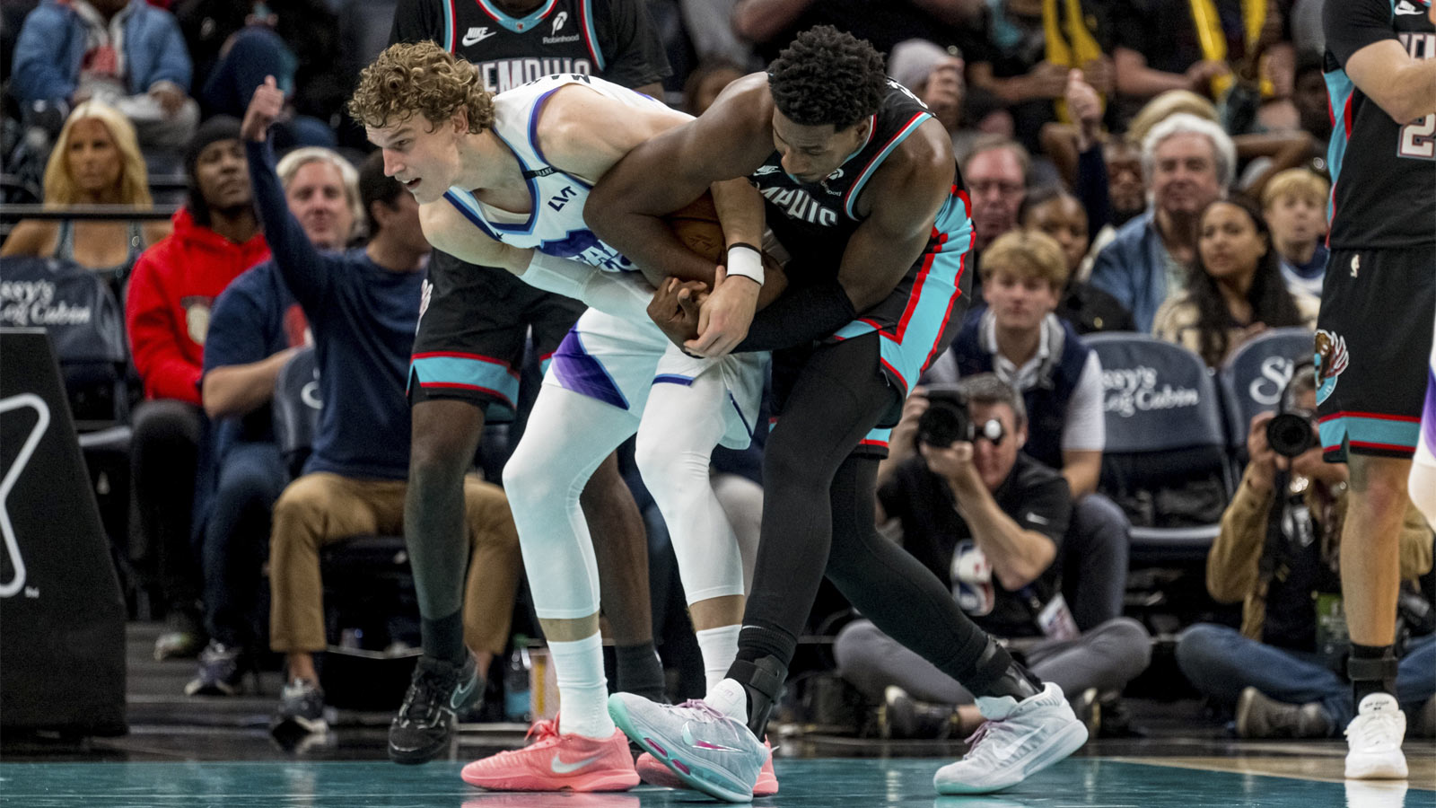 Rival exec comes to Jazz’s defense for Jaren Jackson Jr., Lauri Markkanen tanking maneuver