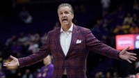 Arkansas Razorbacks head coach John Calipari reacts against the LSU Tigers during the second half at Pete Maravich Assembly Center.