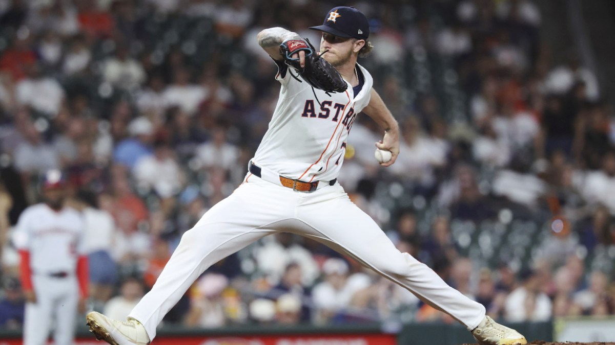 Houston Astros relief pitcher Josh Hader (71) delivers a pitch during the ninth inning against the Washington Nationals at Daikin Park.