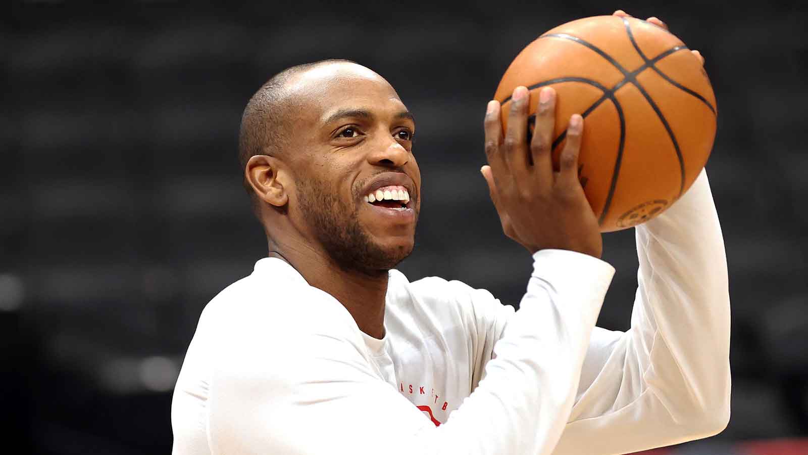 Khris Middleton, new Mavericks players set to join team ahead of Spurs clash