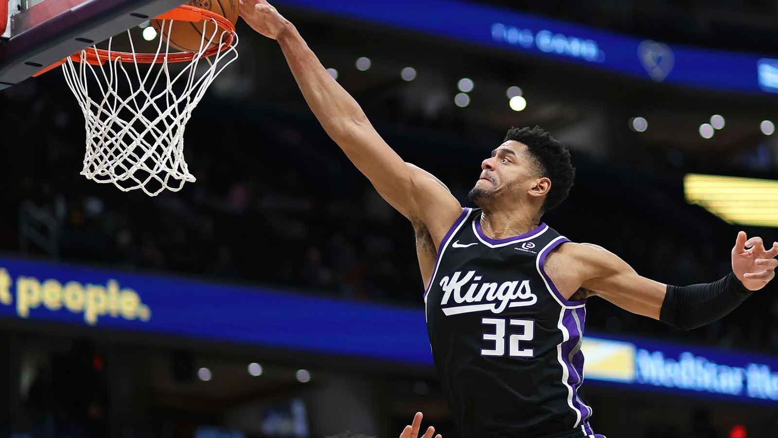 Kings ink promising rookie big man to standard contract
