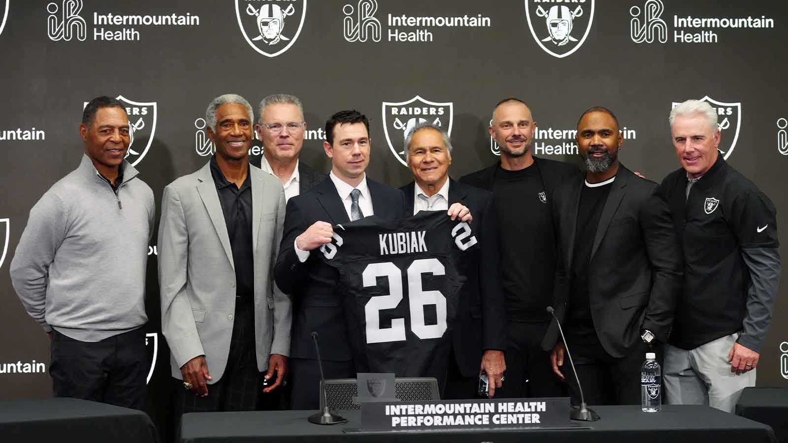 Klint Kubiak poaches Seahawks assistant to be new OC for Raiders