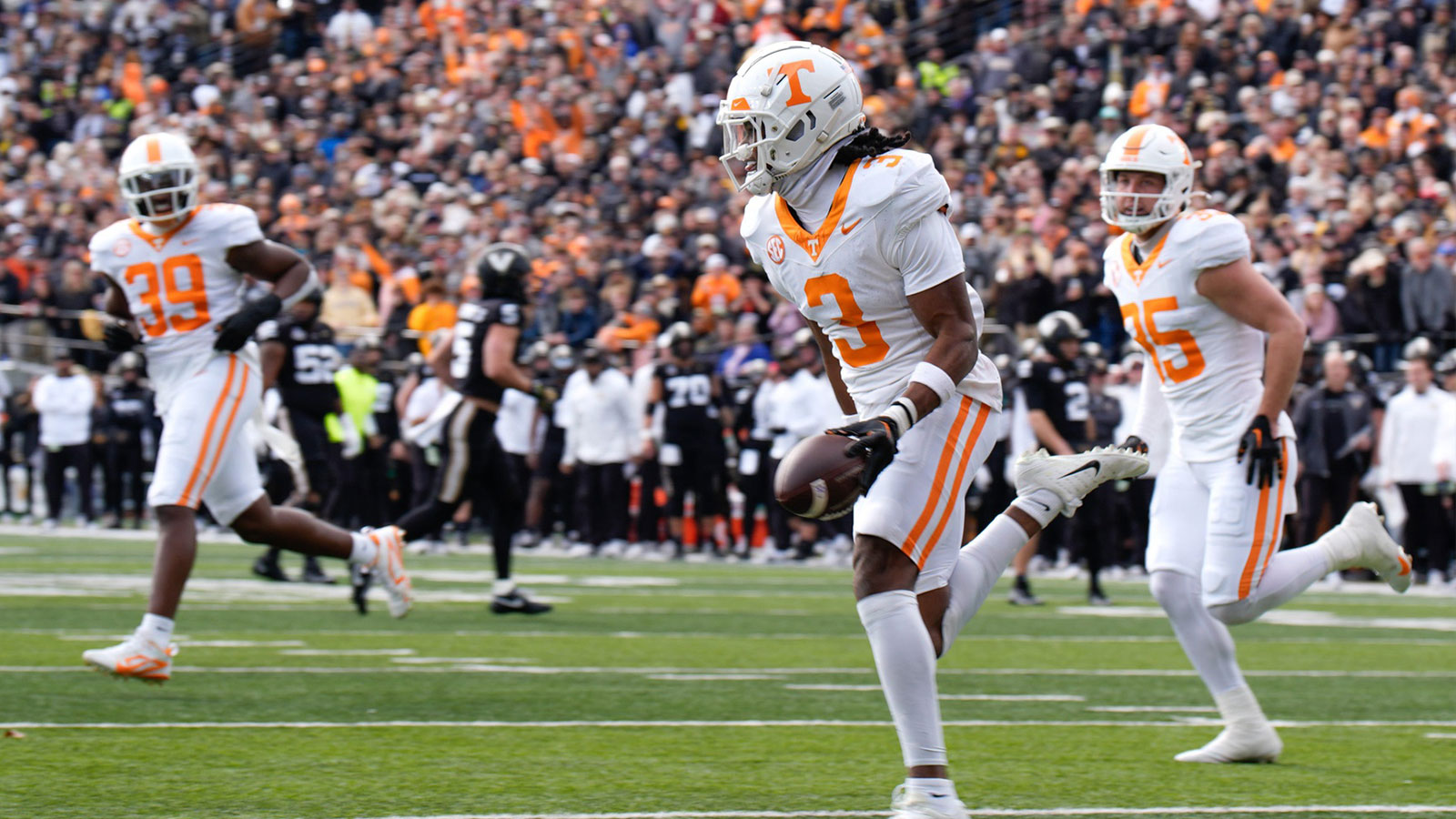 Rams take 2 Tennessee CBs in new ESPN mock draft