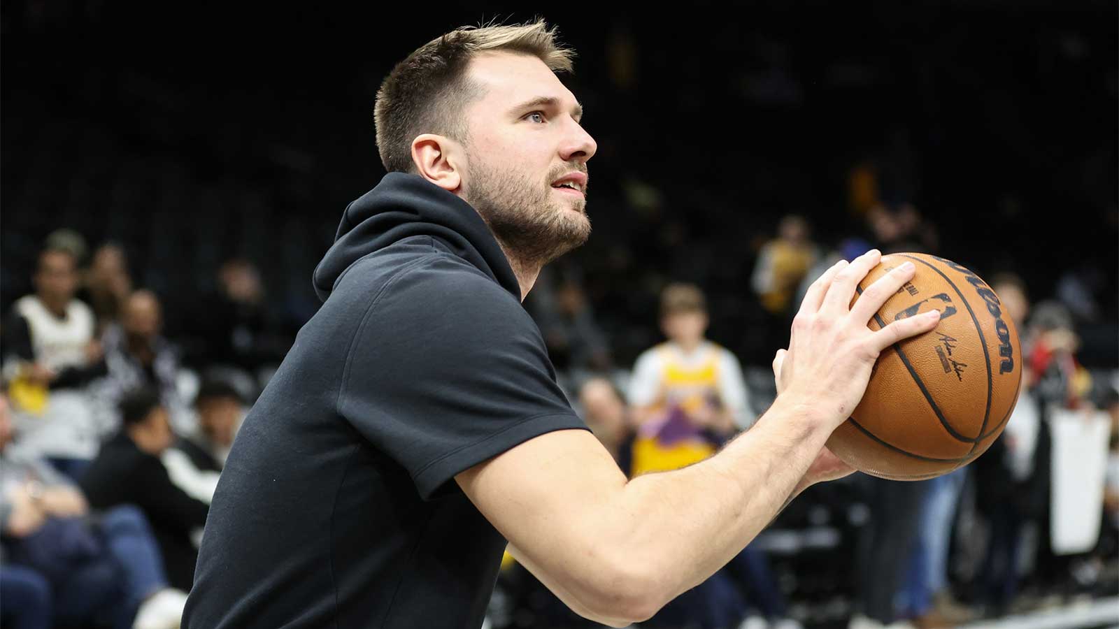 Lakers guard Luka Doncic (77) warms up prior to the game against the Brooklyn Nets at Barclays Center