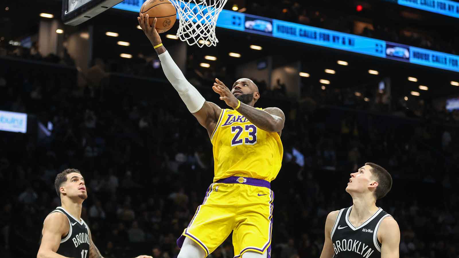 LeBron James sends big message after Lakers’ grueling road trip