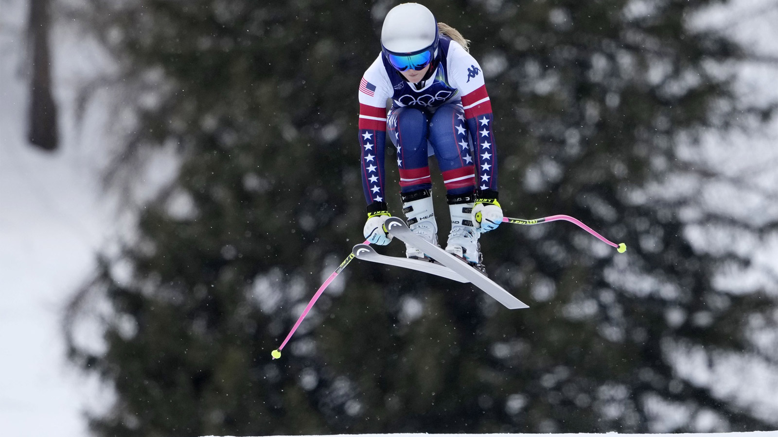 Lindsey Vonn airlifted by helicopter off Olympics course after crashing with torn ACL