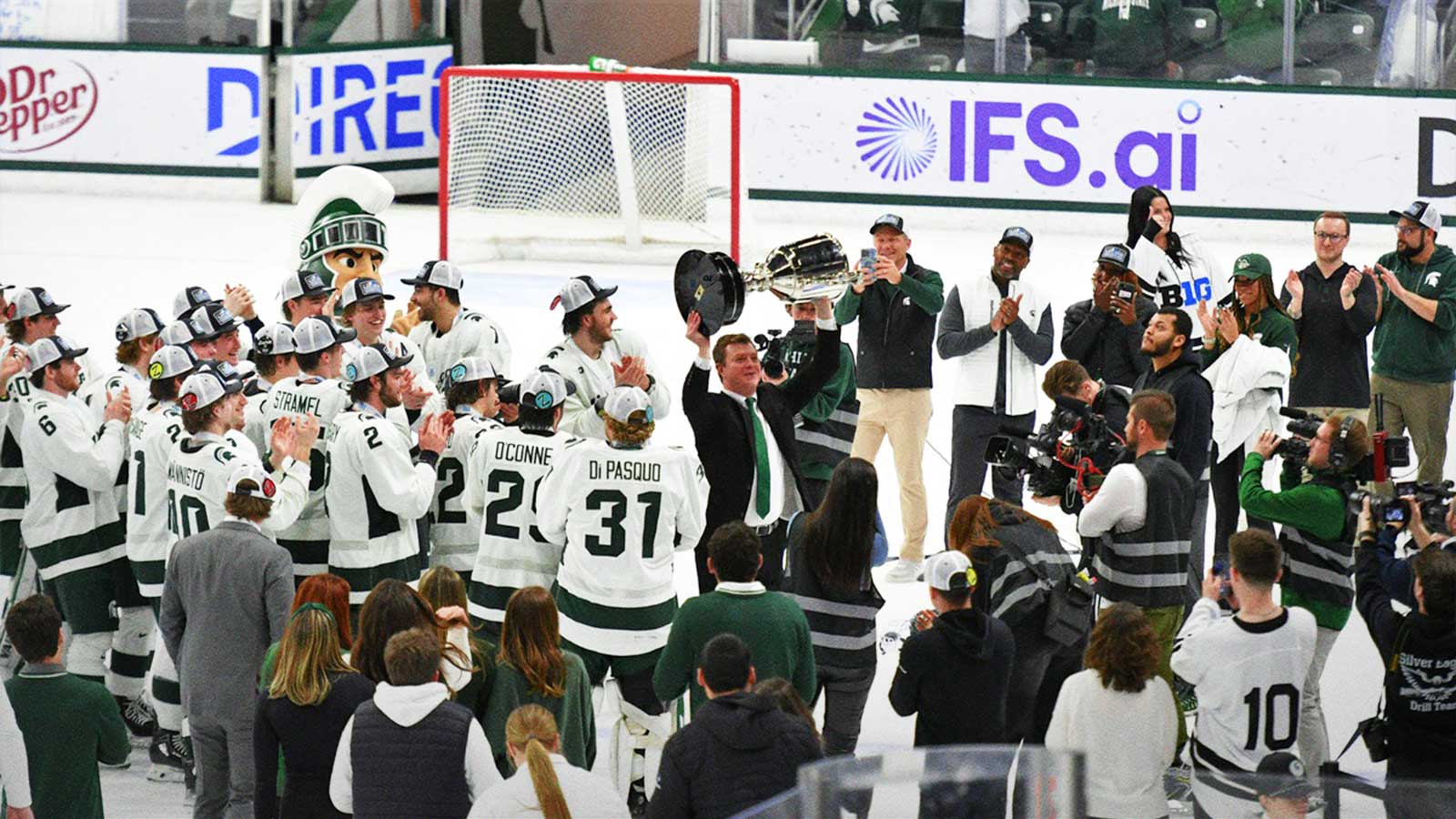 Michigan-Michigan State sets 2025-26 attendance record