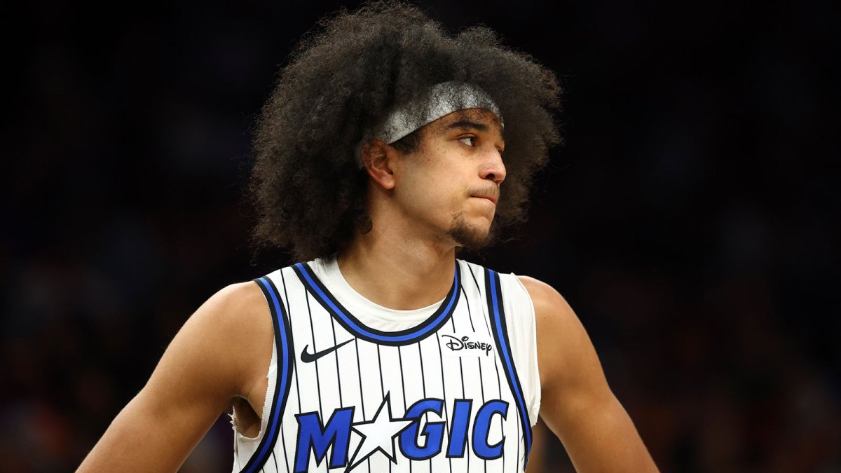 Magic guard Anthony Black (0) against the Phoenix Suns at Mortgage Matchup Center