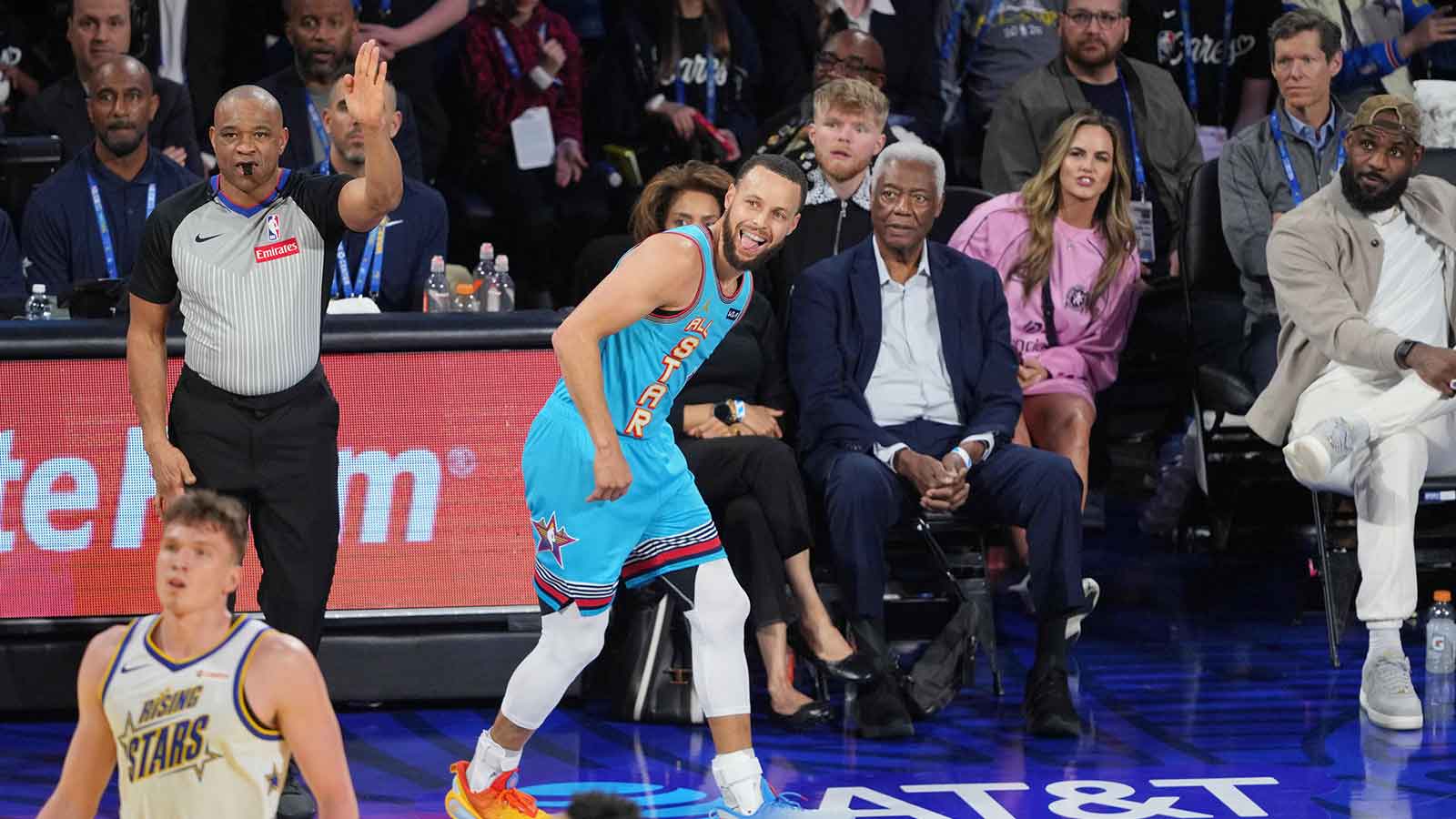 Shaqís OGs guard Stephen Curry (30) of the Golden State Warriors reacts after a play against Candaceís Rising Stars during the 2025 NBA All Star Game at Chase Center. 