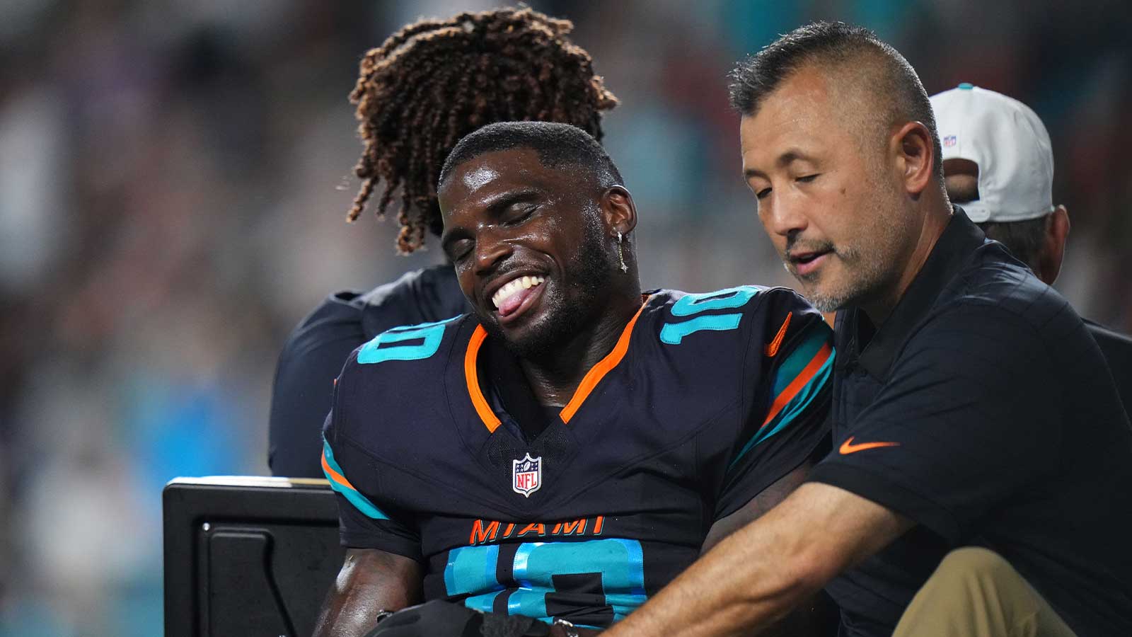 Chiefs’ Chris Jones makes pitch to Tyreek Hill amid trade rumors