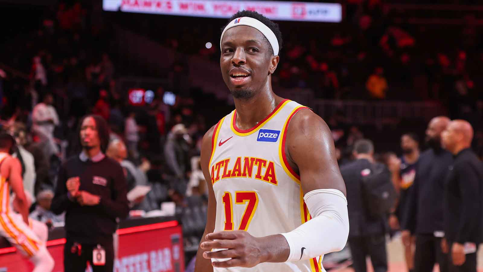 Hawks center Onyeka Okongwu debuts Bane mask before Hornets showdown