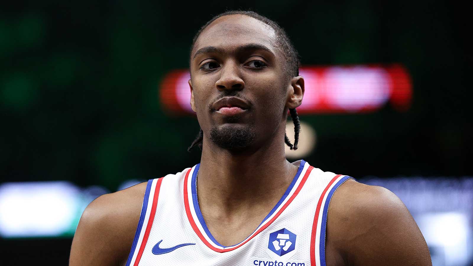 Watch 76ers’ Tyrese Maxey unleash insane dunk over Anthony Edwards