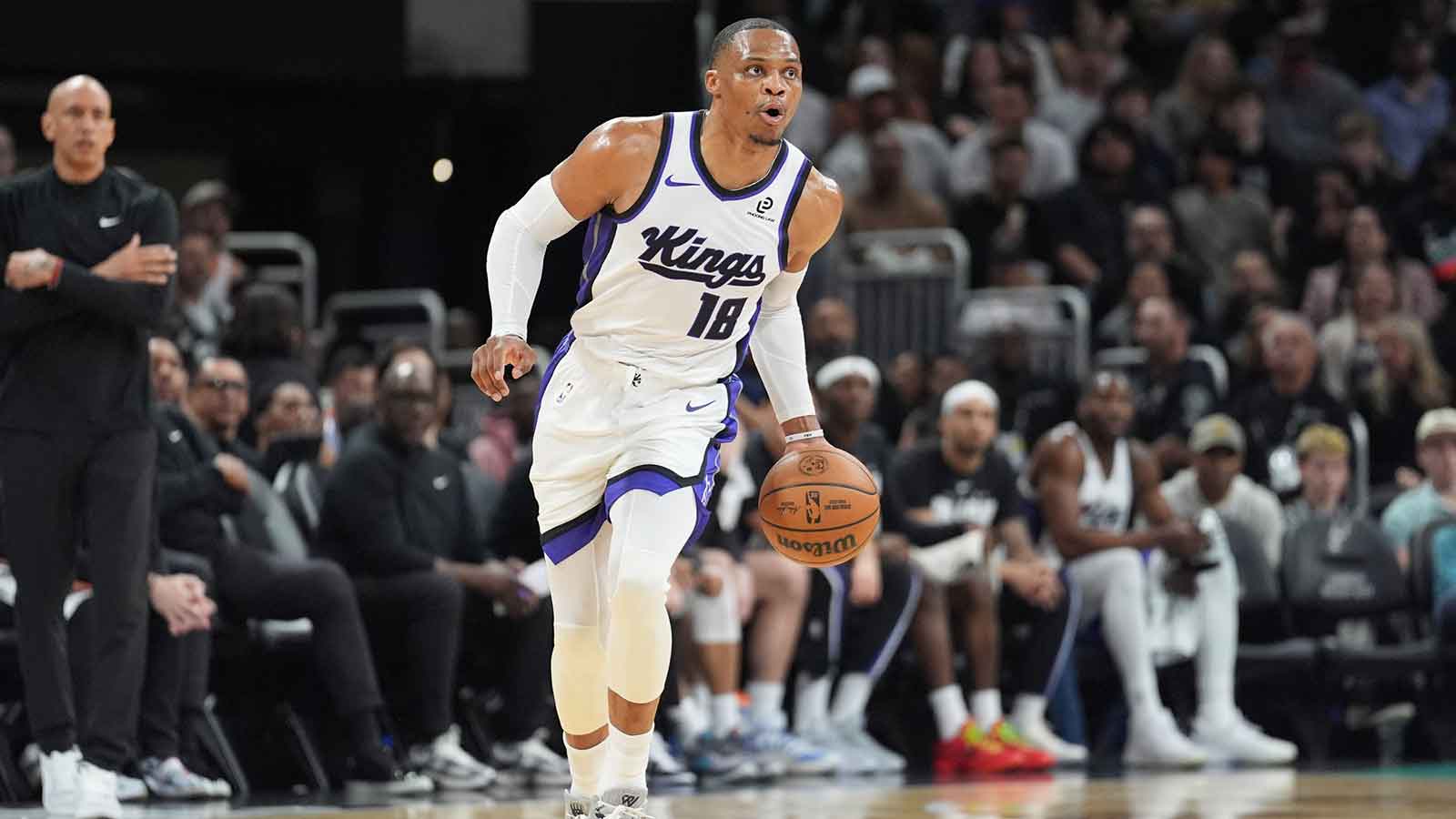 Kings’ Russell Westbrook hilariously takes a seat after destroying floor beer