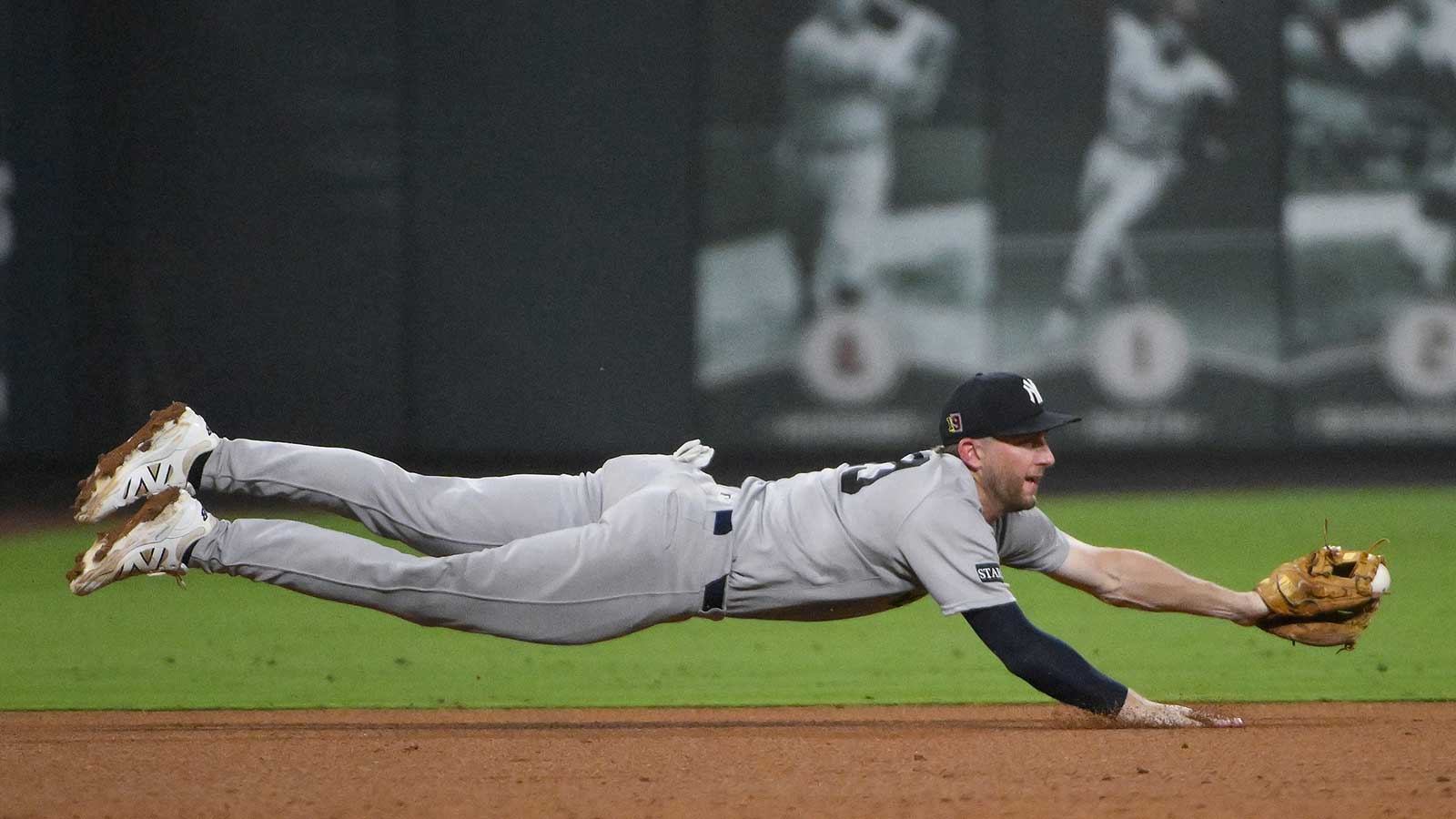 Yankees’ Ryan McMahon breaks silence on potentially playing some shortstop in spring training