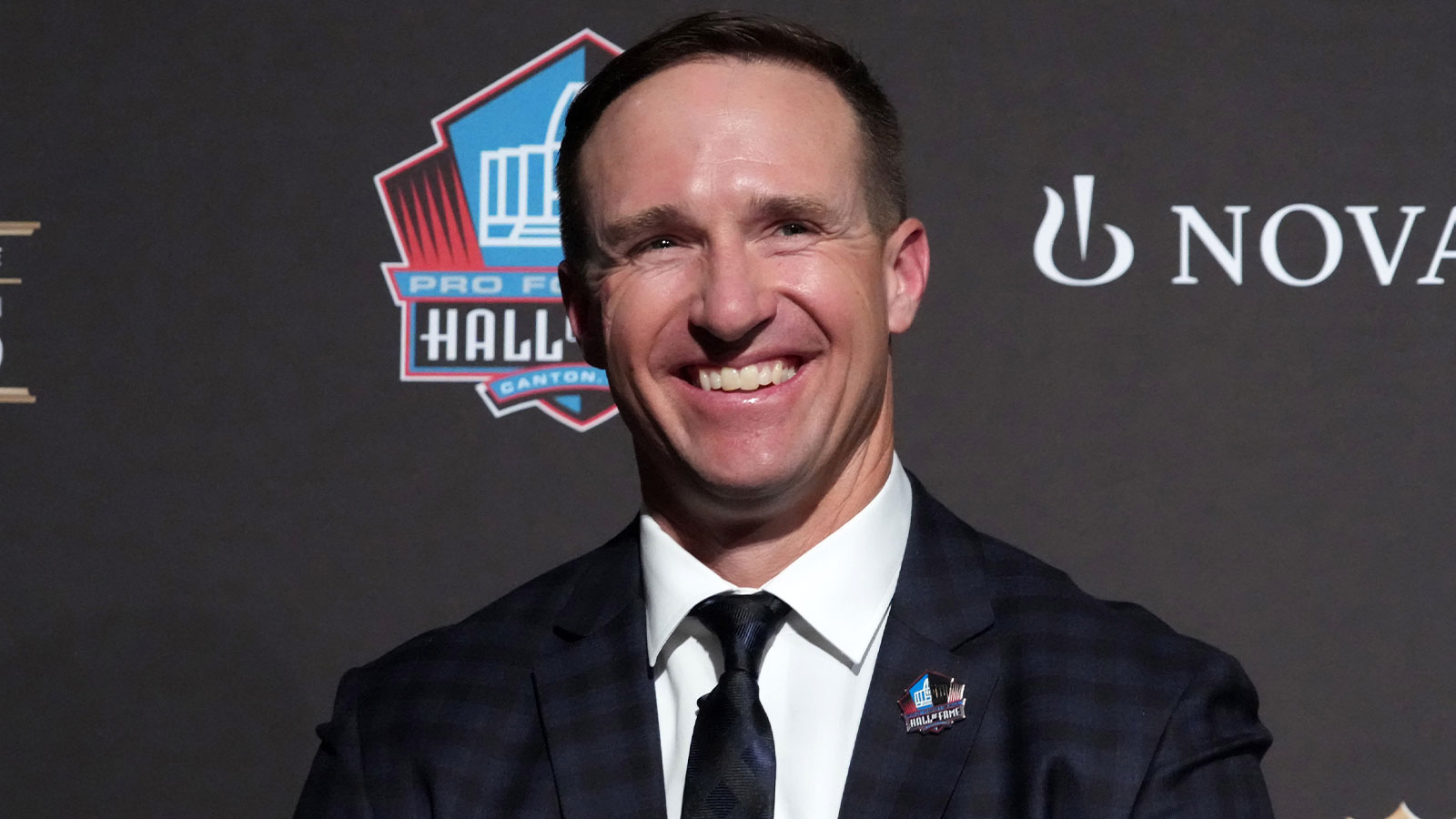 Saints’ Drew Brees heaps praise on Sean Payton, Mickey Loomis after HOF induction