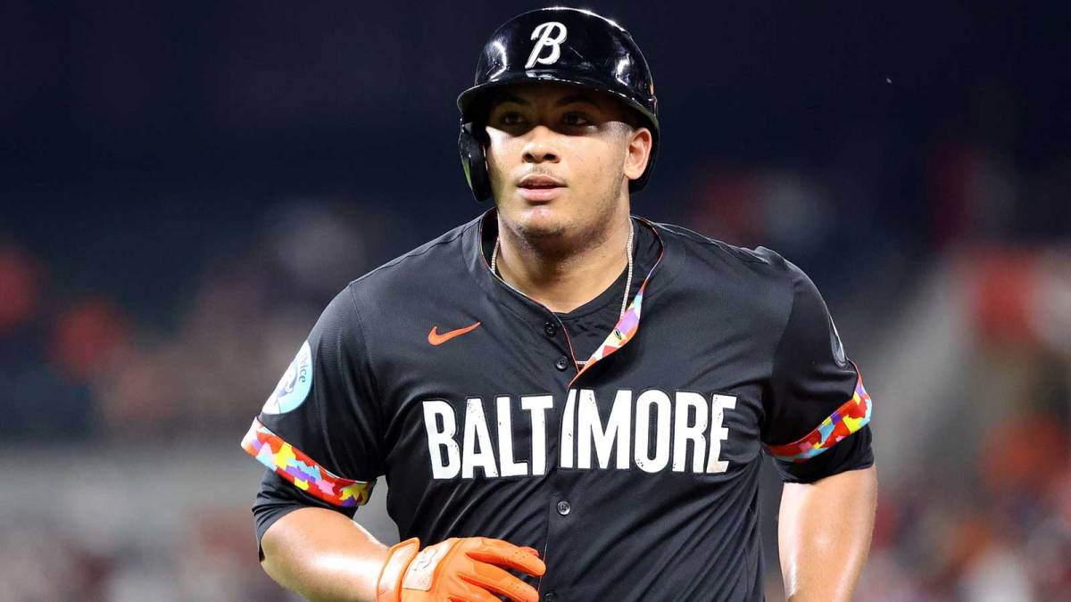 Baltimore Orioles catcher Samuel Basallo (29) runs off of the field during the sixth inning against the New York Yankees at Oriole Park at Camden Yards