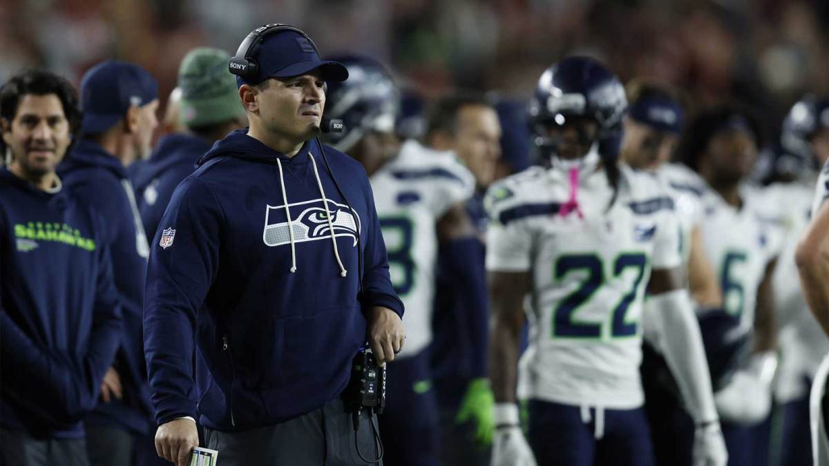Seattle Seahawks head coach Mike MacDonald during the second half at Levi's Stadium.