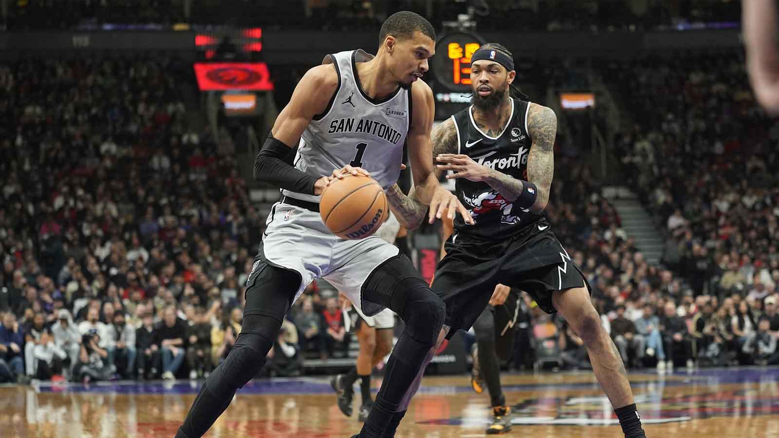 Spurs win streak hits longest in 10 years with epic comeback vs. Raptors