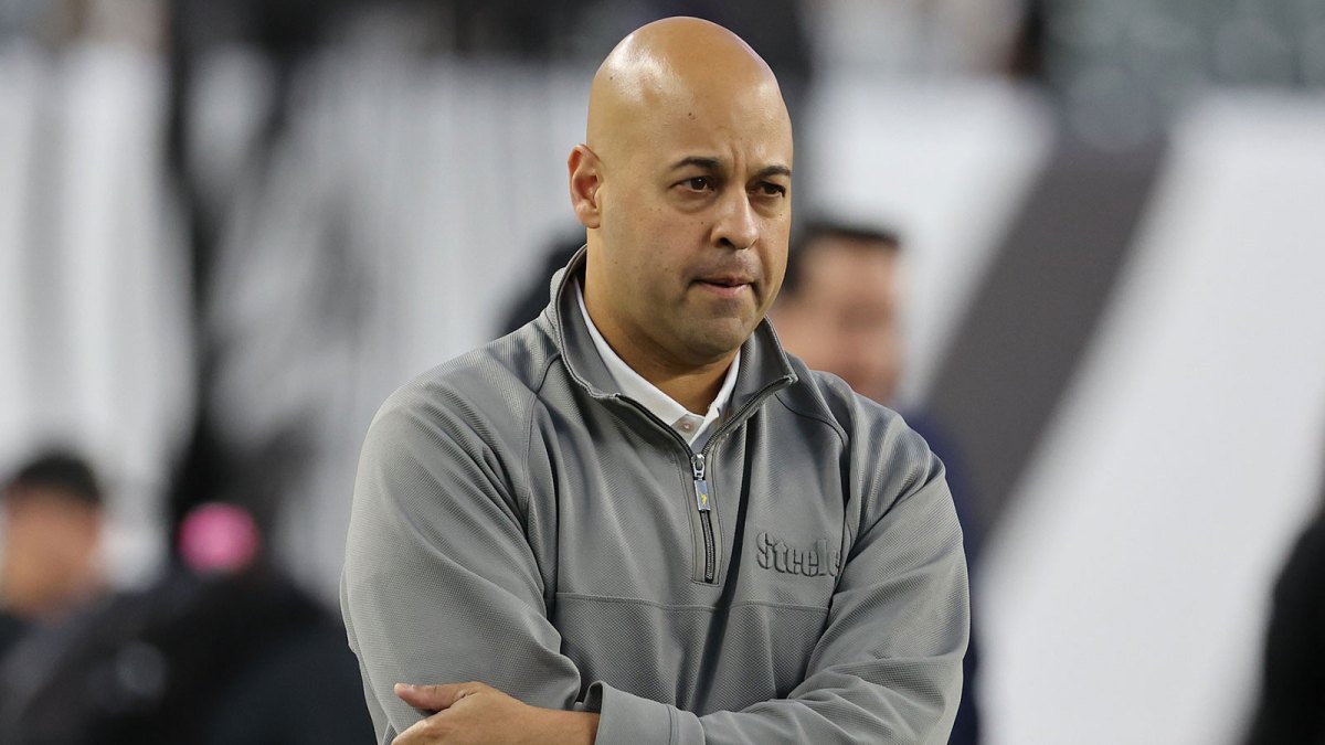 Pittsburgh Steelers general manager Omar Khan looks on during warmups before the game against the Cincinnati Bengals at Paycor Stadium.