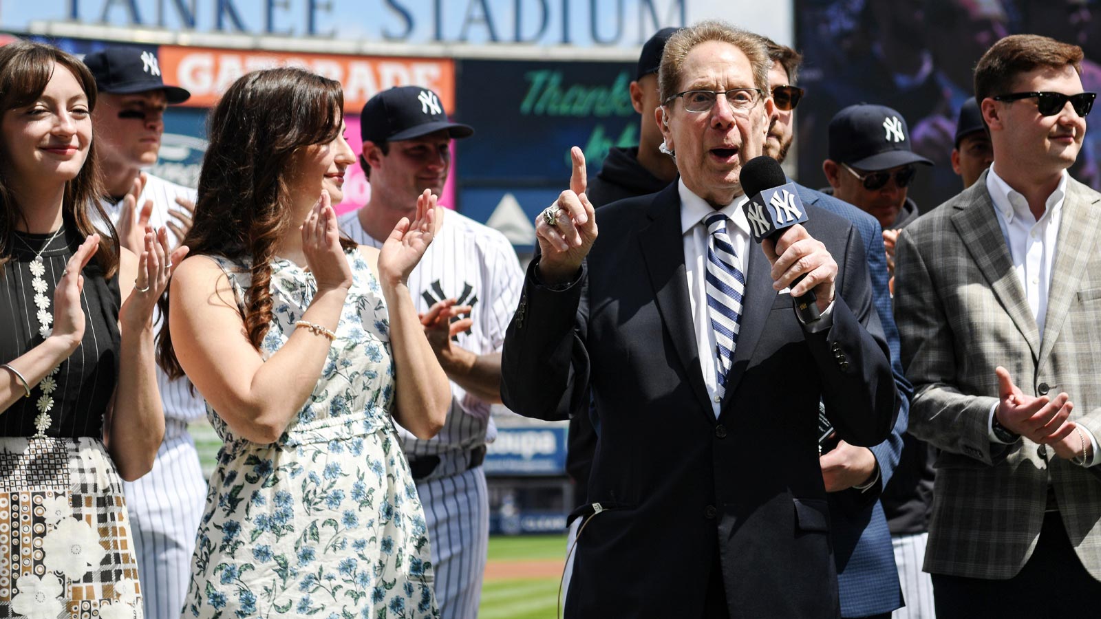 Legendary Yankees announcer John Sterling reveals he recently suffered a heart attack