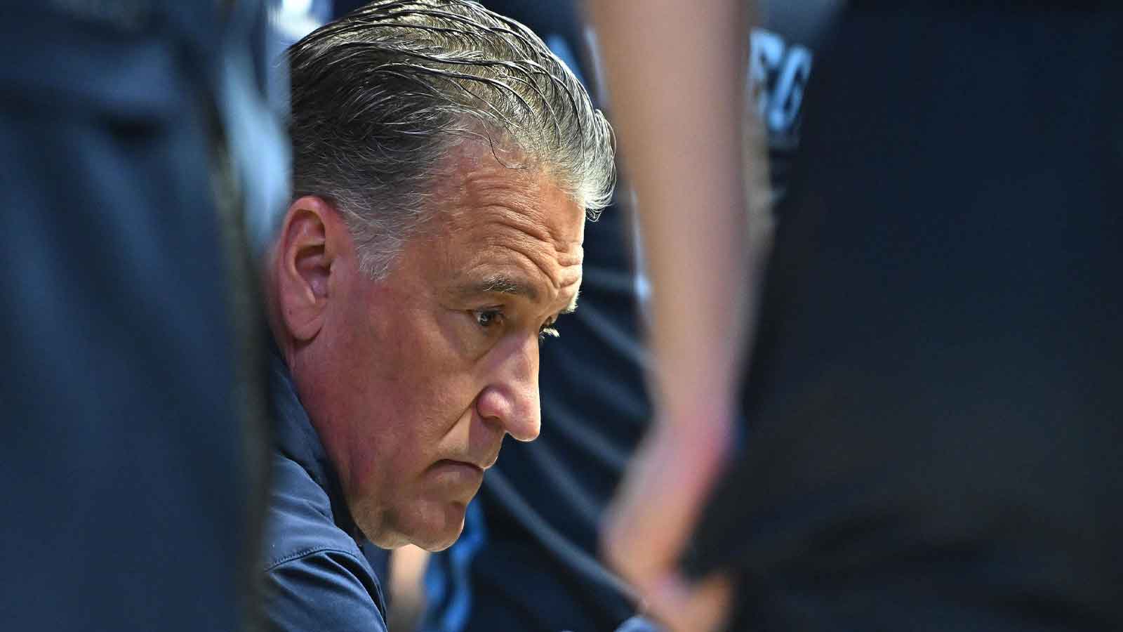 San Diego Toreros head coach Steve Lavin huddles with his team before a game against the Gonzaga Bulldogs at McCarthey Athletic Center.