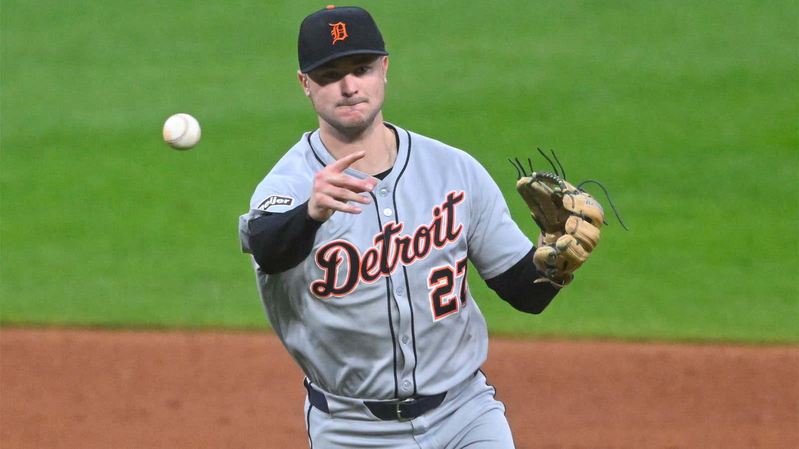 Tigers’ Trey Sweeney puts spring training on pause amid shoulder injury