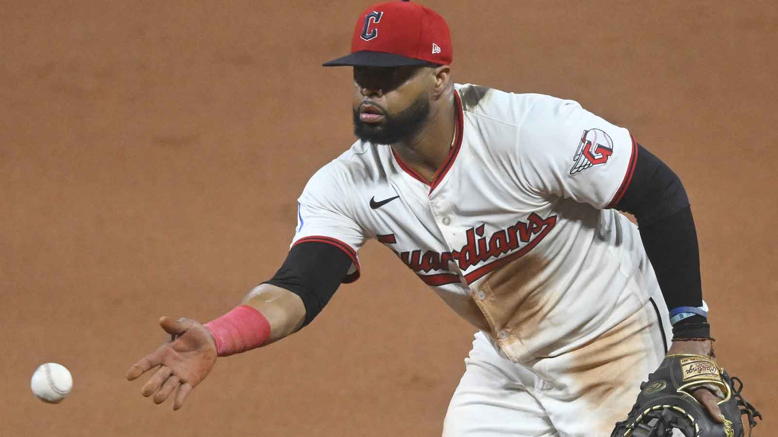 Diamondbacks’ Carlos Santana playing in WBC despite insurance issues