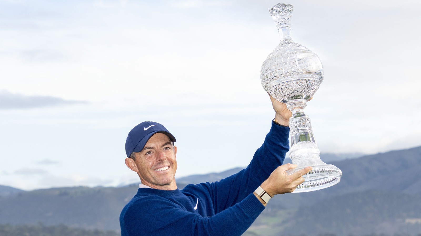 Watch this jaw-dropping Rory McIlroy shot for Eagle at Pebble Beach