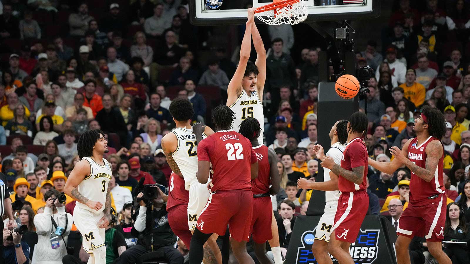 Alabama Crimson Tide most to blame for Sweet 16 loss to Michigan