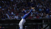 Chicago Cubs third baseman Alex Bregman (3) makes the play against the Chicago White Sox in the third inning at Sloan Park.