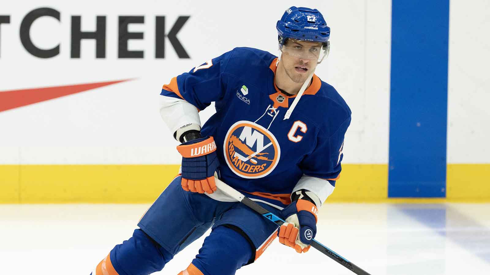 Anders Lee defends Islanders’ effort after blowout Canadiens loss