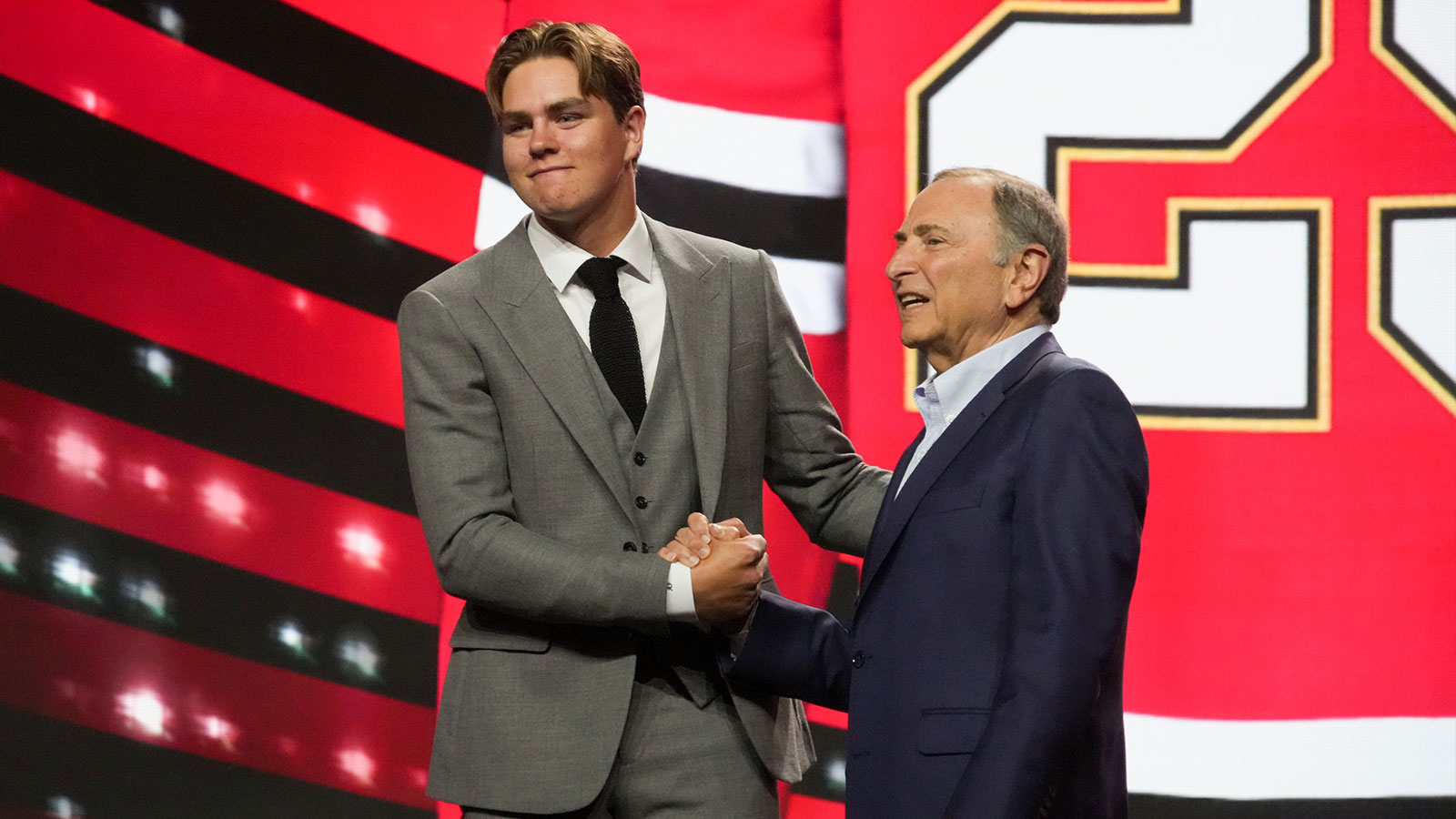 Top Blackhawks prospect set to make NHL debut vs. Islanders