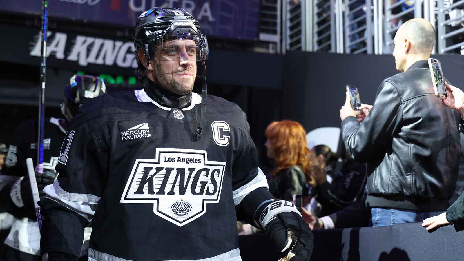 Anze Kopitar earns legendary praise after inching closer to Kings record