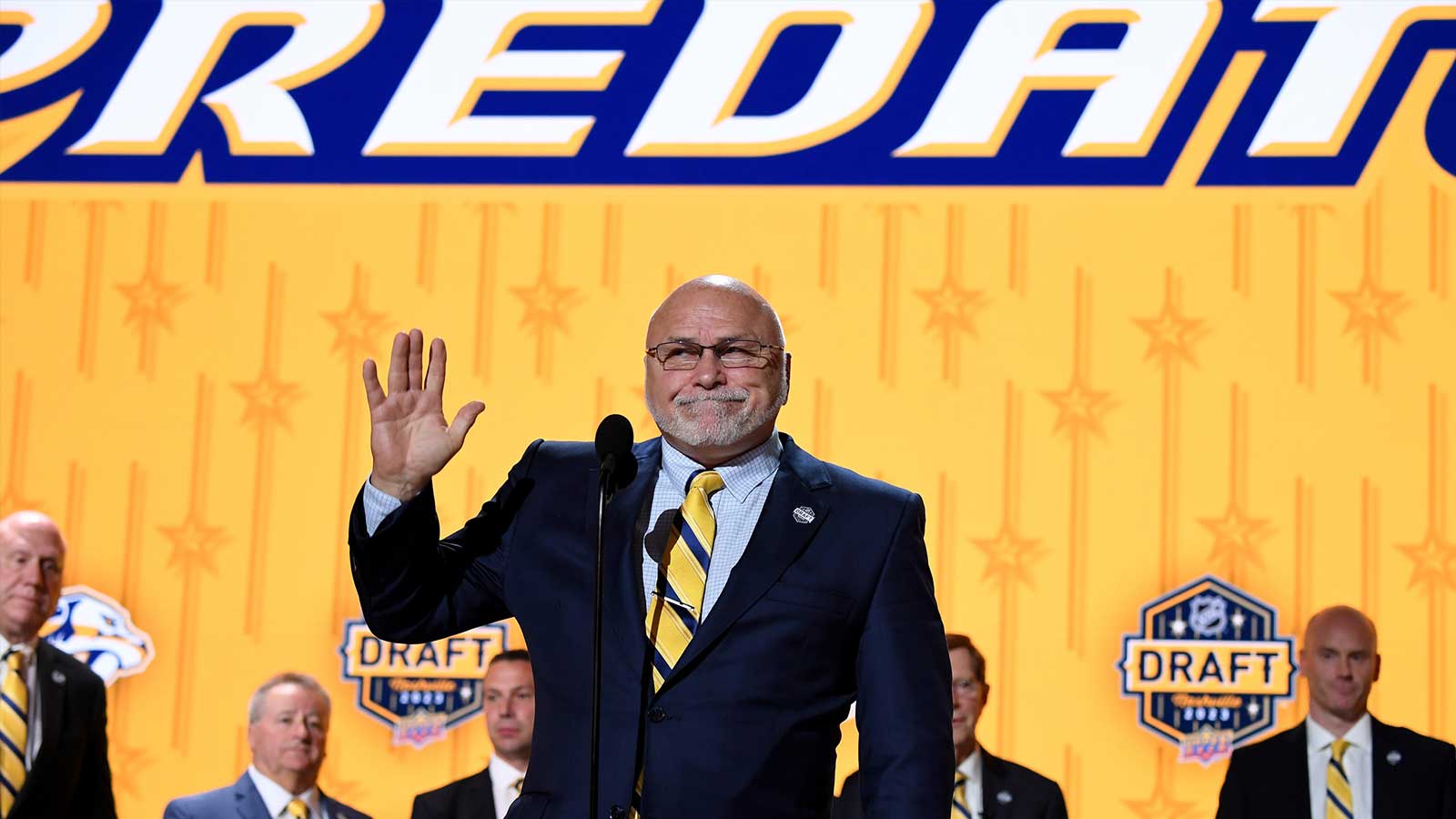 Barry Trotz dishes out 2-year extension to Predators forward amid pending retirement