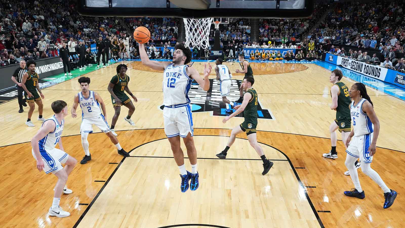 Duke Blue Devils survive major March Madness scare with late rally