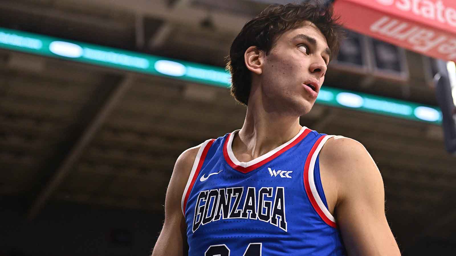 Gonzaga basketball star Braden Huff explains how bizarre knee injury occured