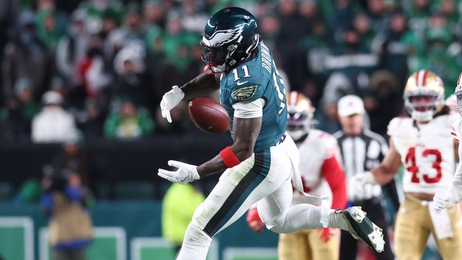 NFL rumors: Eagles want Davante Adams trade package for A.J. Brown